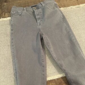 Women’s J Brand Light Gray Denim Jeans. Size 27.